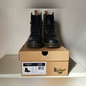Dr. Martens Black Vegan Lace-Up Boots Womens Size 5